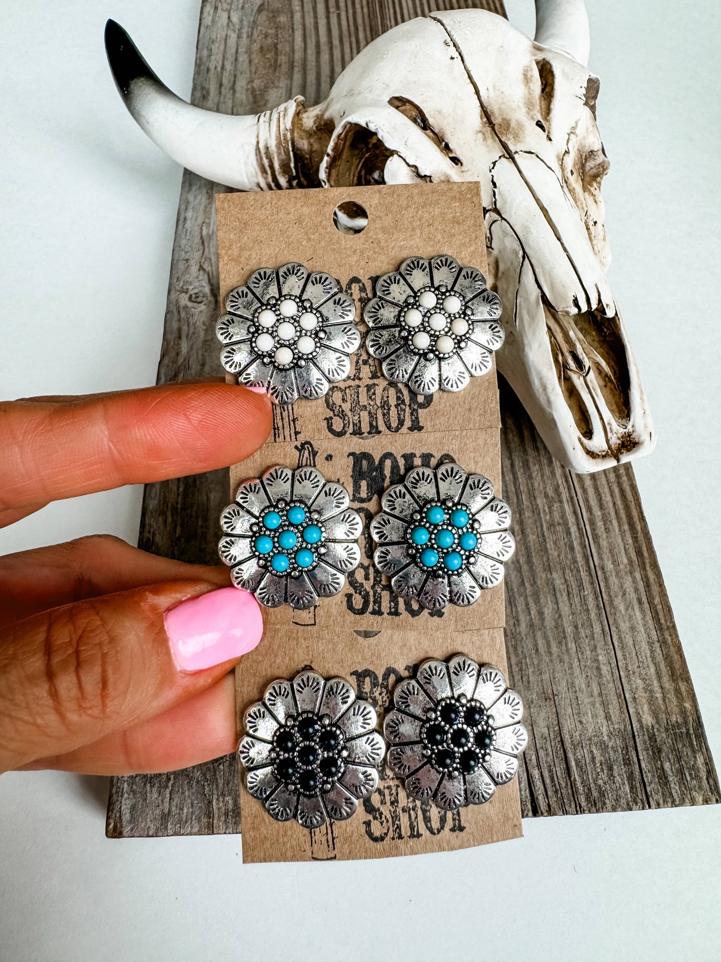 Western Flower Post Earrings : Turquoise