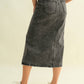 CS15278J - WASHED BLACK DENIM STRETCH MIDI SKIRT: Black Acid / L